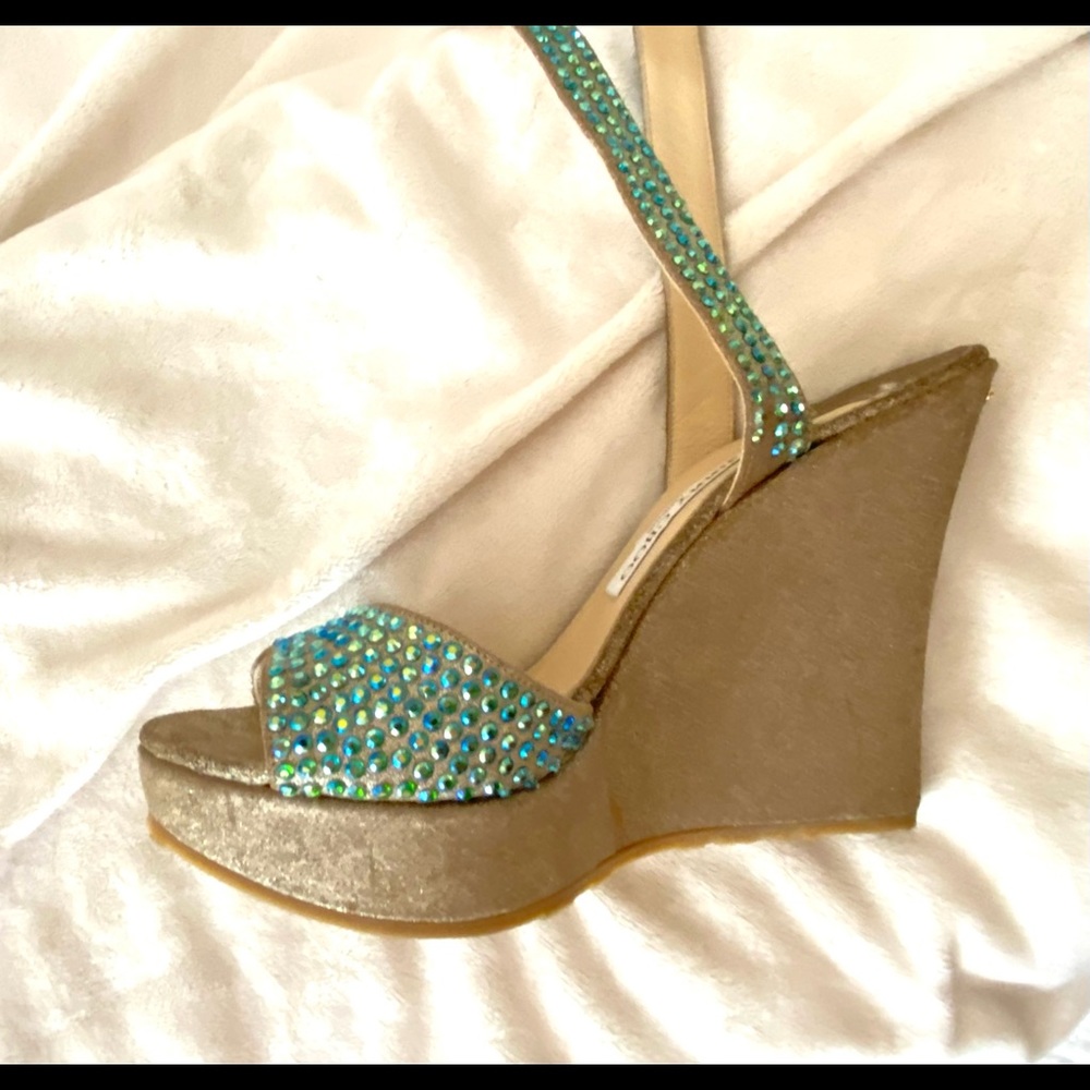 If Mermaids had feet: Jimmy Choo gold platform wedges with Swarovski crystals - Picture 6 of 12